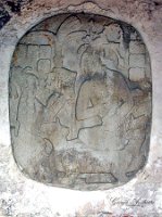 Bassorilievo dove Sak K'uk' incorona suo figlio K'inich Janaab' Pakal